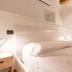 Lakefront With Private Garage And Ac Apartman Colonno