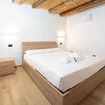 Lakefront With Private Garage And Ac Apartment Colonno