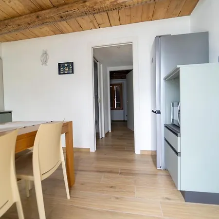 Lakefront With Private Garage And Ac *