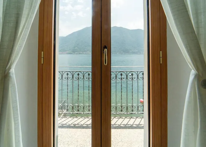 Lakefront With Private Garage And Ac * Colonno