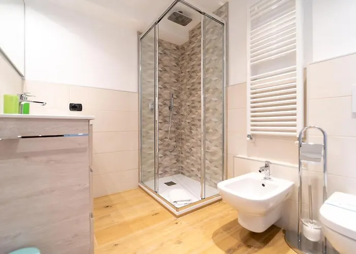 Lakefront With Private Garage And Ac *